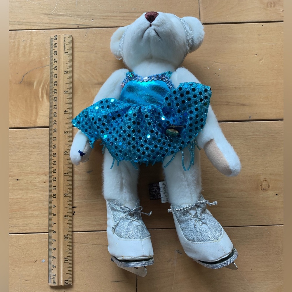 BRASS BUTTON BEARS  | “Sasha” Skater | Sports Bears Collection